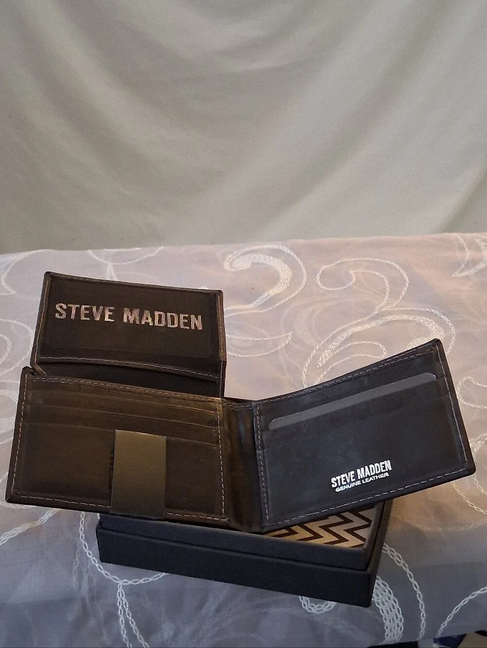 Steve Madden Men's Passcase Leather Bifold Wallet
